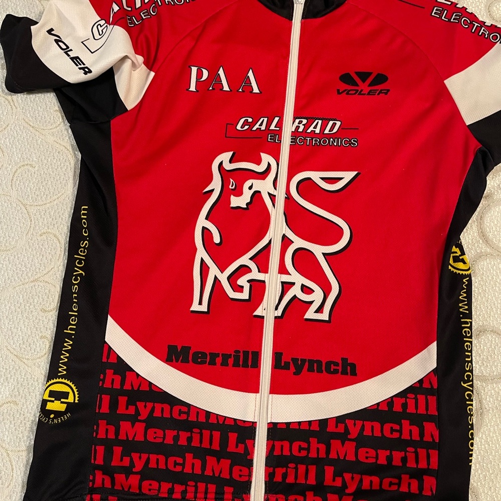 I am selling men jersey medium